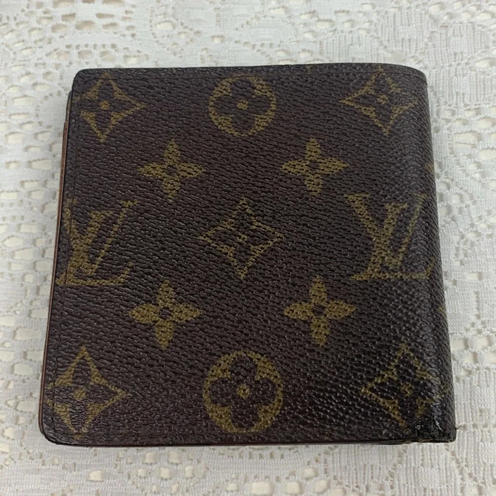 Louis Vuitton Vintage Leather Logo Bifold Wallet Brown Authenticity Certified
